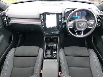 Used Volvo XC40 2023 for sale - 77466296: Photo