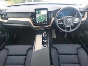 Used Volvo XC60 2025 for sale - 78723456: Photo