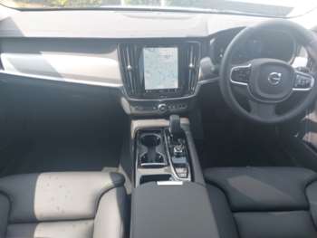 Used Volvo V90 2025 for sale - 74933361: Photo