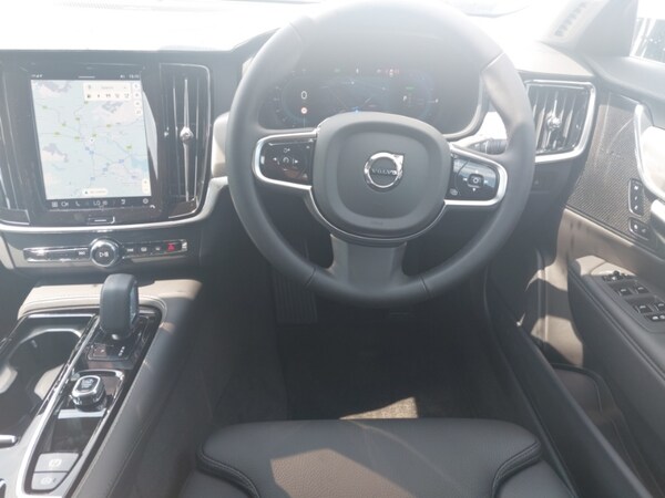Used Volvo V90 2025 for sale - 74933361: Photo 7