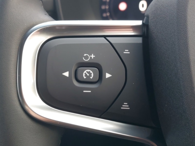 Used Volvo XC40 2025 for sale - 77024687: Photo 15