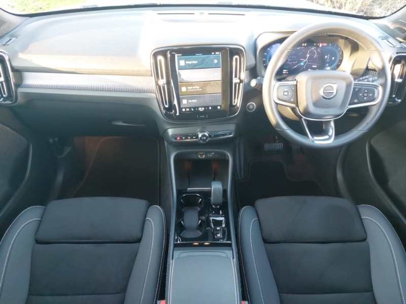 Used Volvo XC40 2024 for sale - 77251823: Photo 2