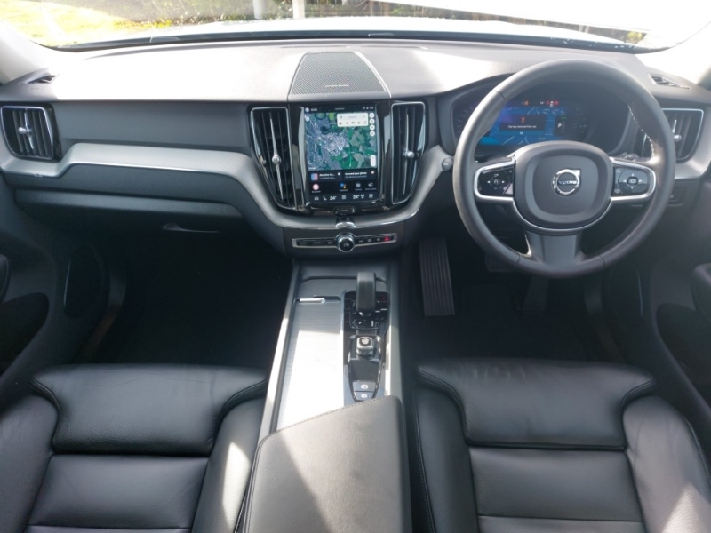 Used Volvo XC60 2023 for sale - 78169520: Photo 2