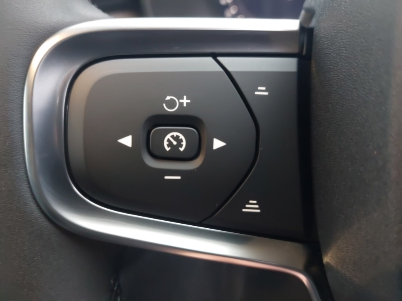 Used Volvo XC40 2025 for sale - 76571609: Photo 16