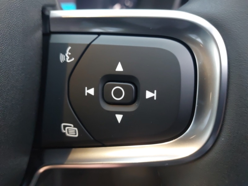 Used Volvo XC40 2025 for sale - 76571609: Photo 17