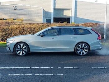Used Volvo V90 2025 for sale - 77458131: Photo