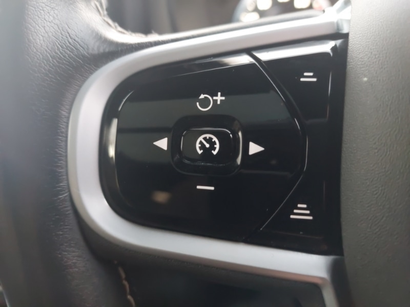 Used Volvo XC60 2020 for sale - 76975082: Photo 15