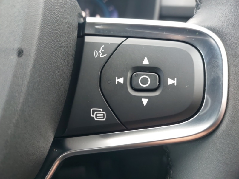 Used Volvo XC40 2025 for sale - 76435130: Photo 17