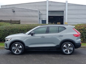 Used Volvo XC40 2025 for sale - 76435130: Photo
