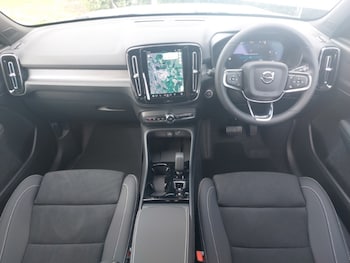 Used Volvo XC40 2025 for sale - 75558341: Photo