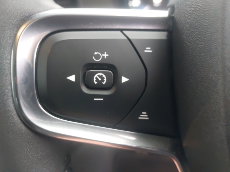 Used Volvo XC40 2021 for sale - 76613884: Photo 16