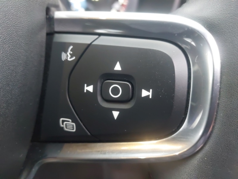 Used Volvo XC40 2021 for sale - 76613884: Photo 17