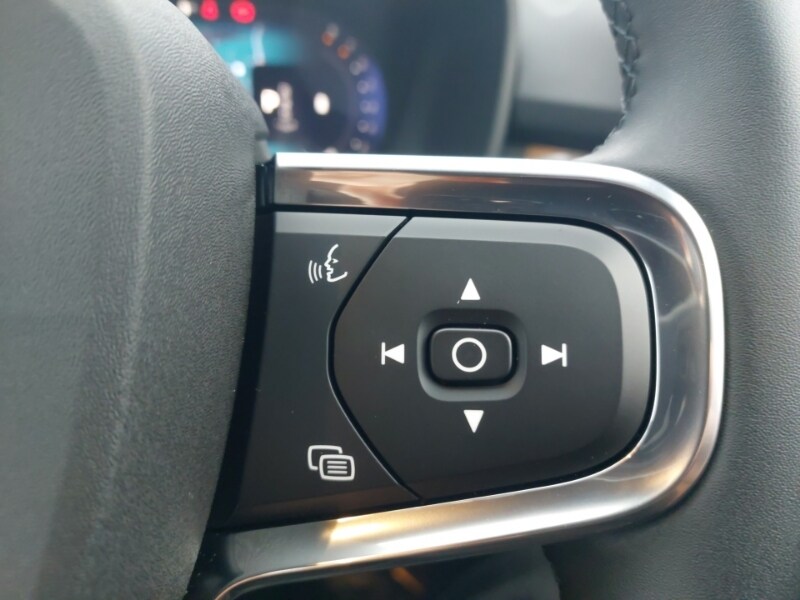 Used Volvo XC40 2025 for sale - 77475838: Photo 14