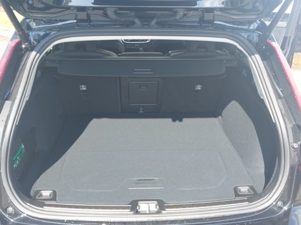Used Volvo V60 2025 for sale - 74913915: Photo 8
