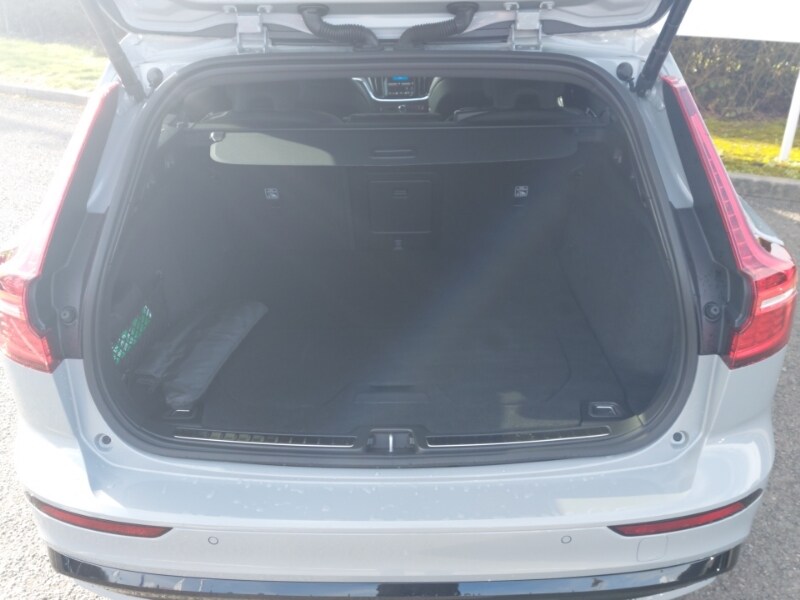 Used Volvo V60 2025 for sale - 77938887: Photo 8