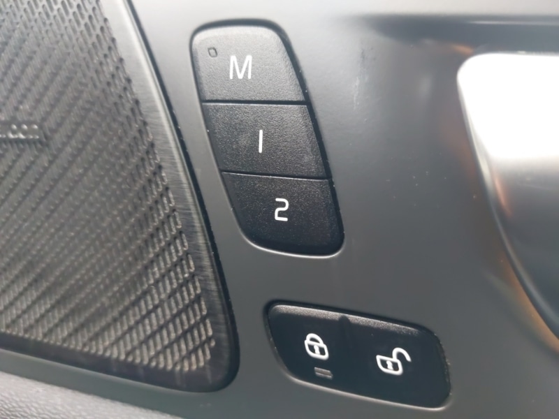 Used Volvo XC60 2022 for sale - 77837635: Photo 13