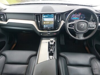 Used Volvo XC60 2022 for sale - 77837635: Photo