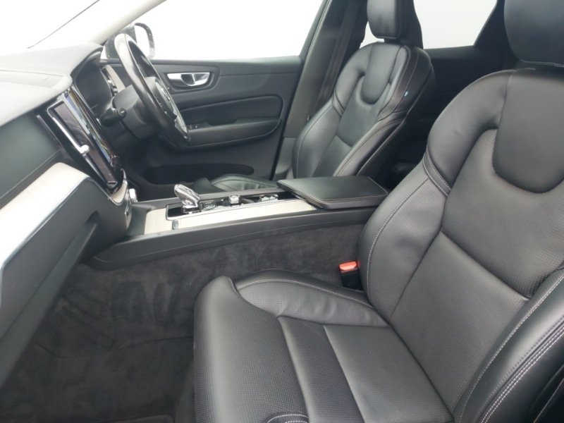 Used Volvo XC60 2022 for sale - 77837635: Photo 5