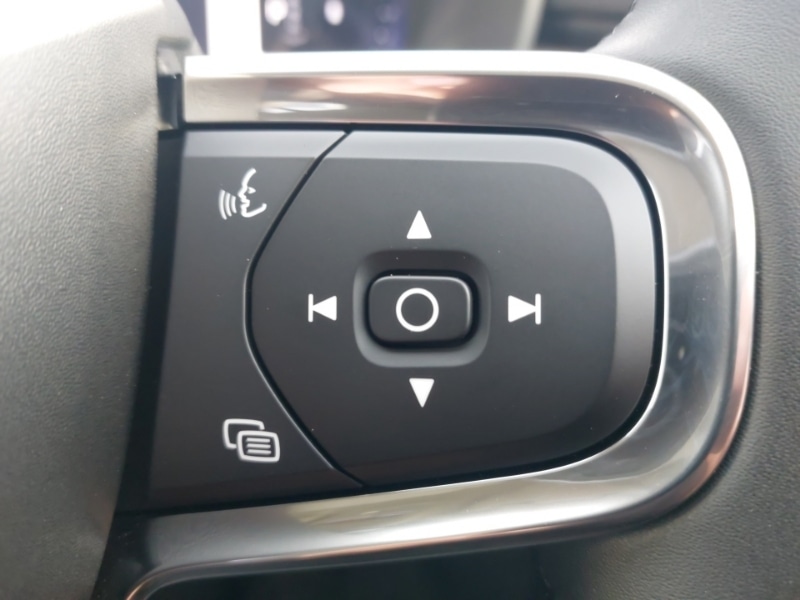 Used Volvo XC40 2025 for sale - 76556357: Photo 14