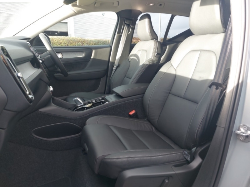 Used Volvo XC40 2025 for sale - 76556357: Photo 5