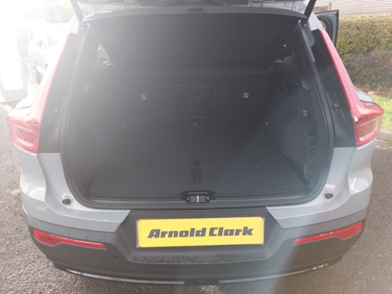 Used Volvo XC40 2025 for sale - 76556357: Photo 8