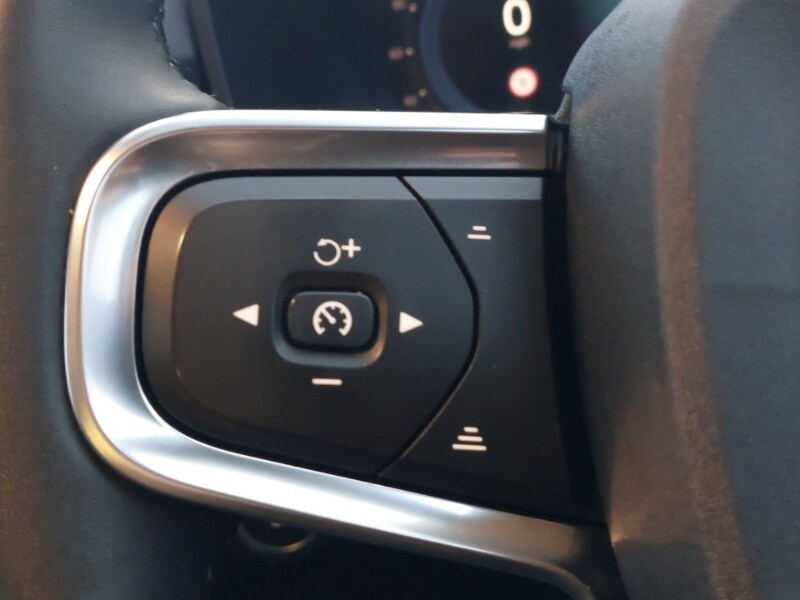 Used Volvo XC40 2023 for sale - 77818461: Photo 14