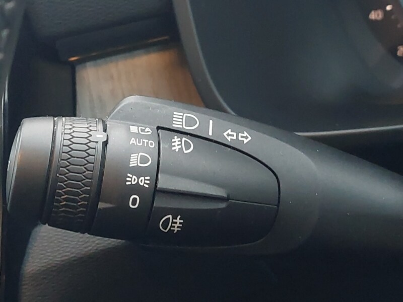 Used Volvo XC40 2023 for sale - 77818461: Photo 16