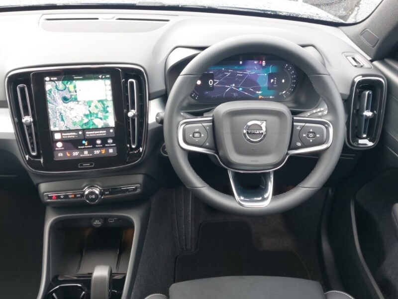 Used Volvo XC40 2025 for sale - 77815816: Photo 7