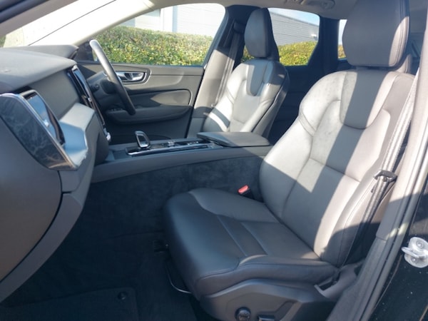 Used Volvo XC60 2022 for sale - 76282108: Photo 5