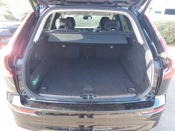Used Volvo XC60 2022 for sale - 76282108: Photo 8