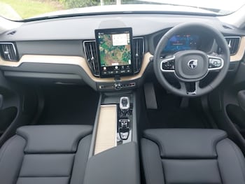 Used Volvo XC60 2025 for sale - 78723453: Photo