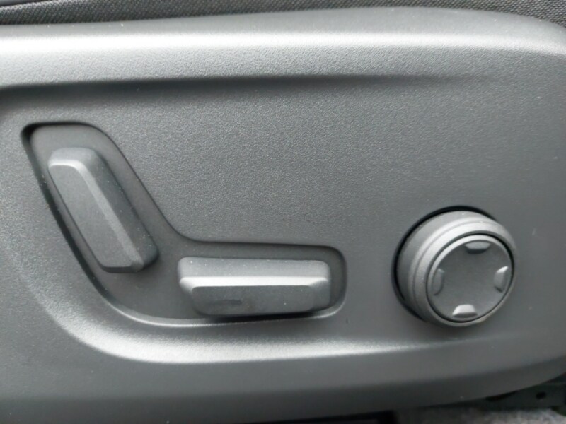 Used Volvo XC40 2025 for sale - 77815843: Photo 12