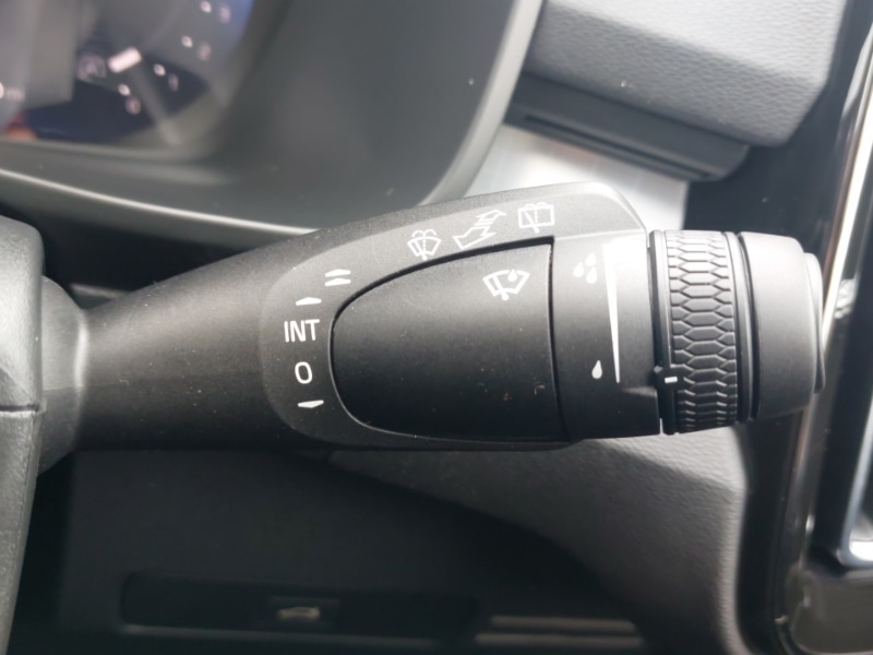 Used Volvo XC40 2025 for sale - 76150609: Photo 16
