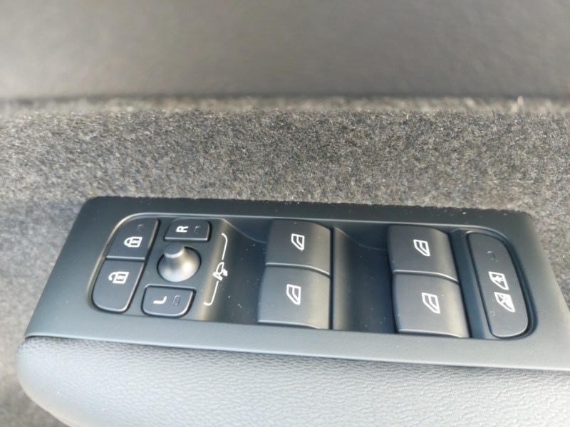 Used Volvo XC40 2025 for sale - 77611162: Photo 13