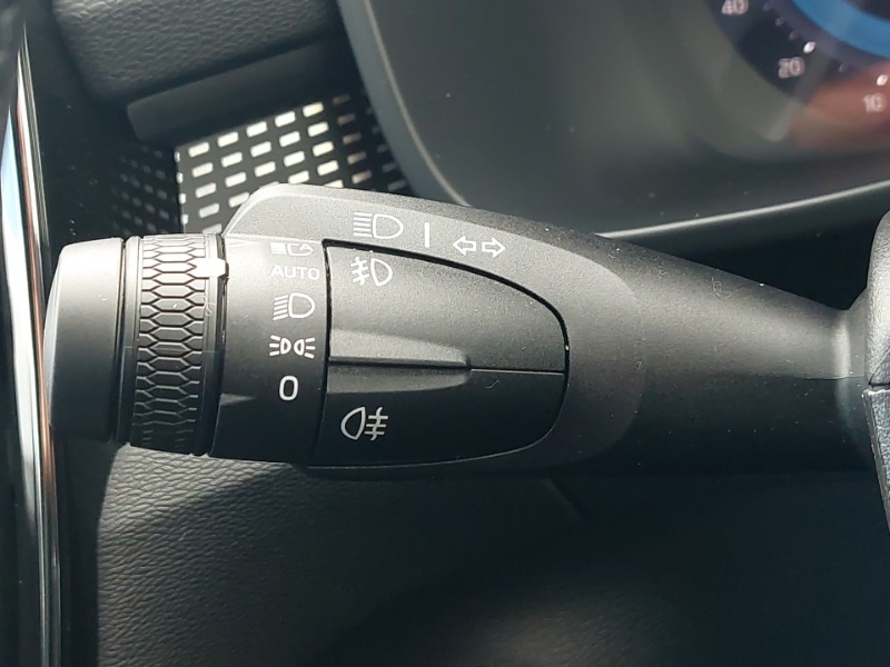 Used Volvo XC40 2025 for sale - 76920408: Photo 18