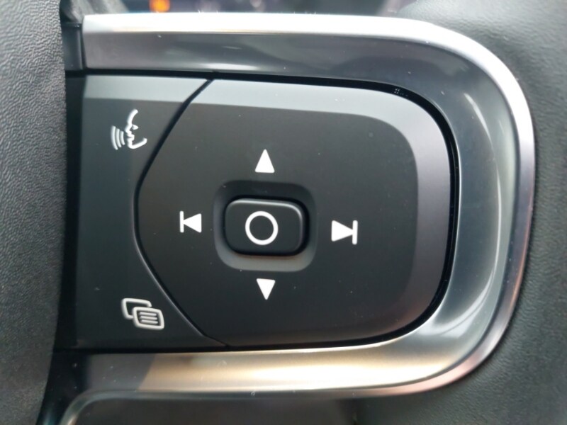 Used Volvo XC40 2025 for sale - 77815823: Photo 17