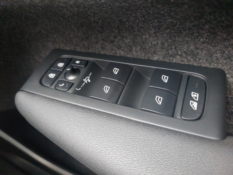 Used Volvo XC40 2024 for sale - 77922142: Photo 19