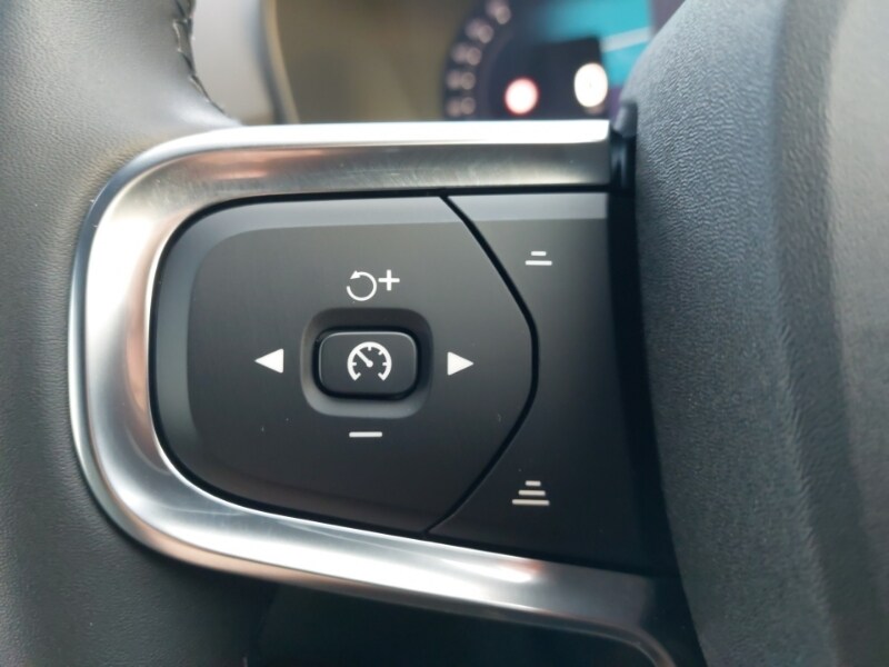 Used Volvo XC40 2025 for sale - 77585336: Photo 12