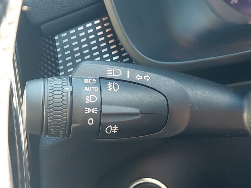 Used Volvo XC40 2023 for sale - 77731418: Photo 17