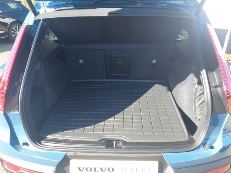 Used Volvo XC40 2023 for sale - 77731418: Photo 8