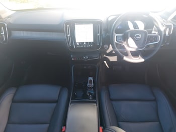 Used Volvo XC40 2025 for sale - 78994469: Photo
