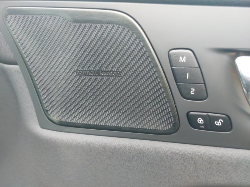 Used Volvo XC60 2021 for sale - 76763948: Photo 13