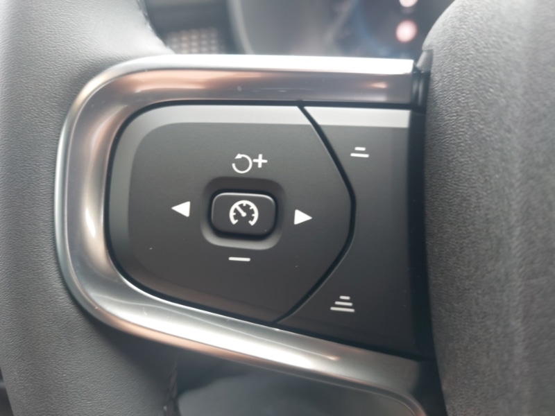 Used Volvo XC40 2025 for sale - 75914495: Photo 15