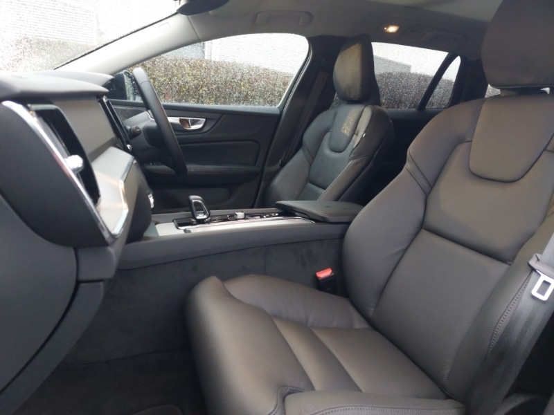 Used Volvo V60 2025 for sale - 77019744: Photo 5