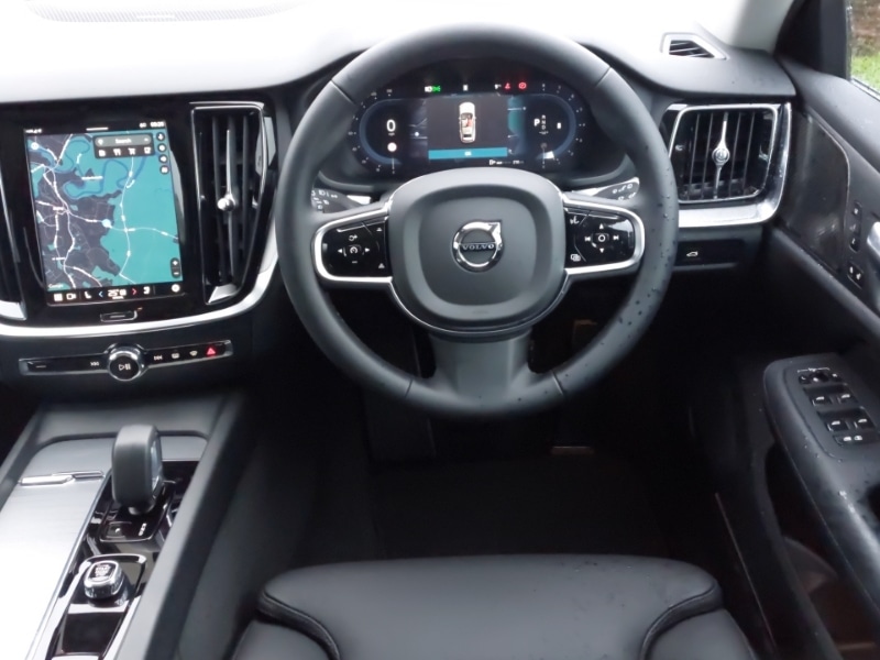 Used Volvo V60 2025 for sale - 77019744: Photo 7