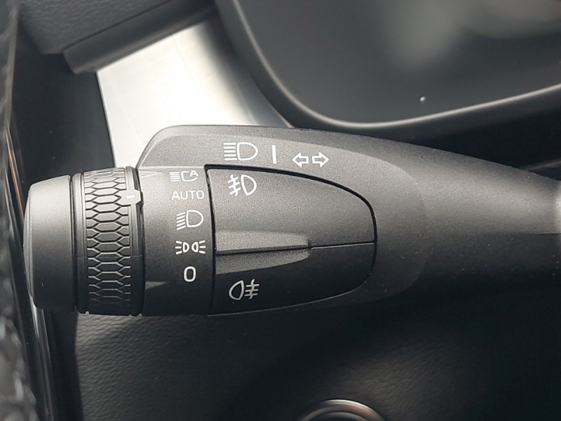 Used Volvo XC40 2025 for sale - 76967322: Photo 17