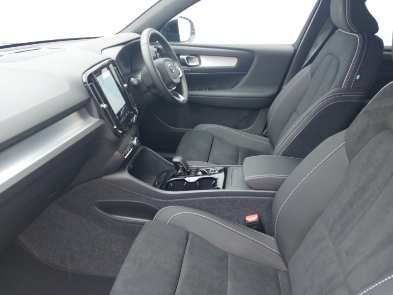 Used Volvo XC40 2025 for sale - 76967322: Photo 5