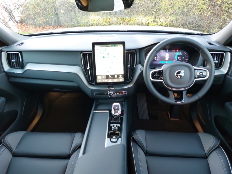 Used Volvo XC60 2025 for sale - 76644088: Photo 2