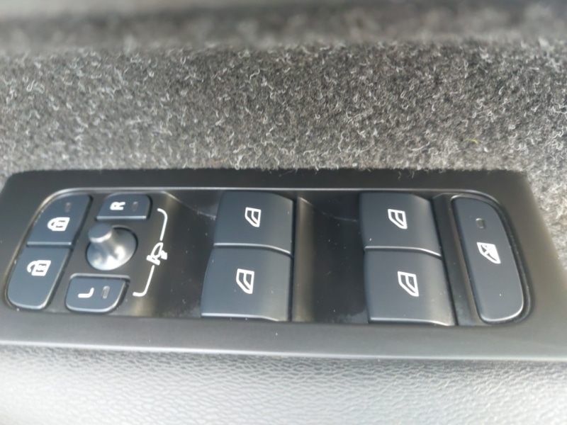 Used Volvo XC40 2021 for sale - 76199230: Photo 12