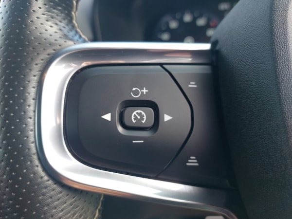 Used Volvo XC40 2021 for sale - 76199230: Photo 13
